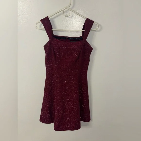 Betsy & Adam Glitter Off Shoulder Wine Dress - Picture 3 of 7